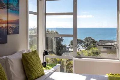 Image de Apartment on the Beach, located at The Sands - Our brand new Onetangi Beachfront Apartment has an amazing picturesque beachfront location and is perfect for your holiday getaway, with outstanding sea views and excellent facilities all within a minute