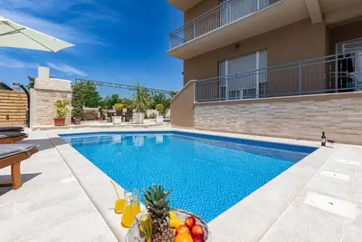 Image de Goga, No 1 Apartment with pool, balcony and garden - Goga, No. 1