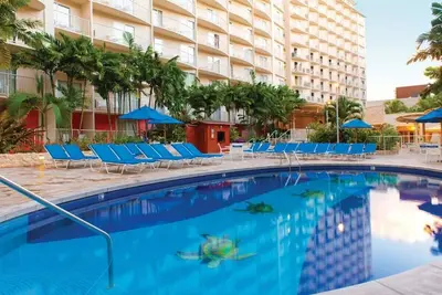 Image de Cw Waikiki Beach Walk|1br/1ba King Balcony Suite