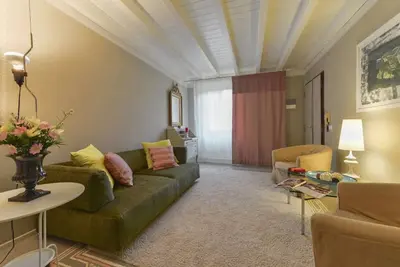 Image de Appartement à Florence avec 3 chambres à coucher, 6 couchages