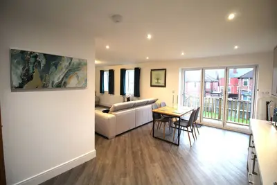 Image de Rawmarsh - 2 Bed Bungalow - Large Enclosed Garden - Wheel Chair Accessible