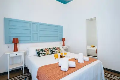 Image de Andalusian Flavour in Heart of Seville 4´giralda