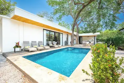 Image de Casa Mira Flores 5 min to Downtown Tamarindo!