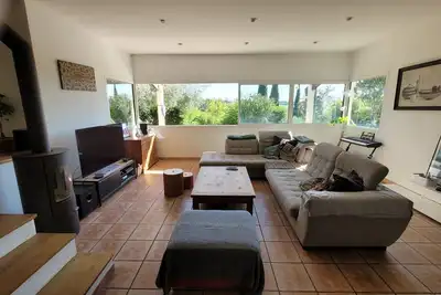 Image de Villa avec terasses et piscine sur les coteaux, à 20 min de Toulouse.