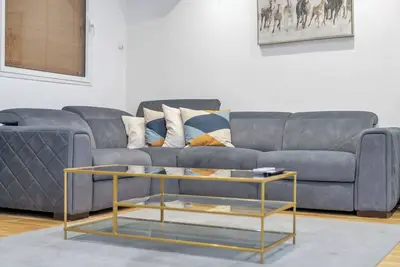 Image de Charming Mayfair Home with Modern Comforts