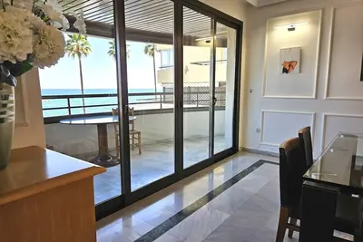 Image de Pass the Keys | Piso Único sobre la playa, en el Puerto Deportivo