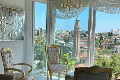 Image de Antalya’nın en güzel manzaralı ultralüks dairesinde konaklamak ister misiniz?