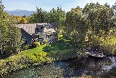 Image de Rare Teton Ranch: 400 protected acres, private creek, fishing, kayaking, birding