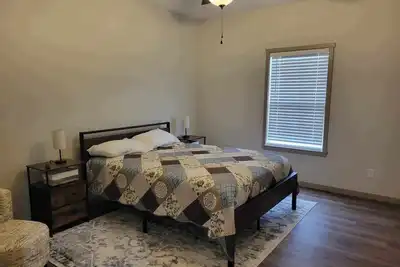 Image de Just Mins to the Current River, Midway, Poplar Bluff and Van Buren.