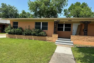 Image de Cozy & Stylish Getaway-Walkable-Mins to Dt Dallas