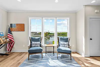 Image de R&R Lakefront Retreat with Boathouse, Water Trampoline & Incredible Views