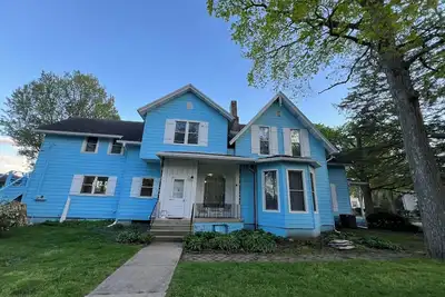 Image de Magnificent Riverfront Victorian House steps from downtown Ottawa!