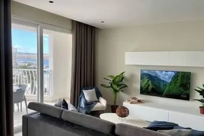 Image de Fl8 2br Bugibba Seafront Lux Apartment