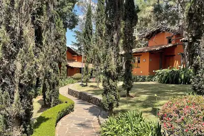 Anturio Cabaña 100% de Lujo con Hermosos Jardines