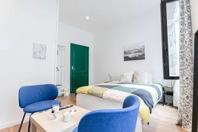 Creative Corner: Stylish Apt. in Ghent\\'s Heart