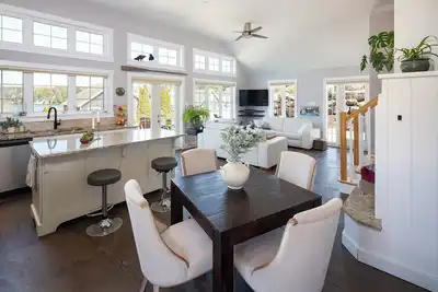 Image de The Compass Cottage at Deep Cove