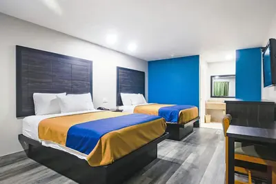 Image de Comfortable and Suiting Stay! Free Breakfast and Parking!