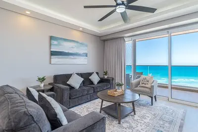 Image de Waterfront Getaway 2 Bedroom Condo W1102