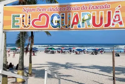 Cantinho da Felicidade, Ap pé na Areia há 01 Quadra da Praia Enseada no Guarujá