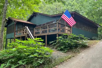 Image de The Nest is Best in Bear Paw, Murphy, Nc.