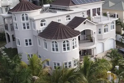 Image de Mosaic Luxury Villa private pool, personal chef & Personal driver Incl.