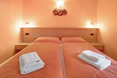 Image de Appartement \"La Lepre\" avec vue sur le lac, jardin privé et Wi-Fi