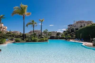 Image de Appartement '2-bed In Capanes Del Golf' avec vue montagne, Wi-Fi et climatisation