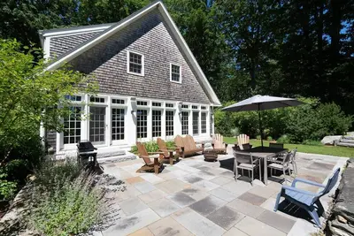 Image de Serenity Summit: Hot Tub, Mountain Views, Book Now