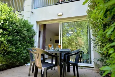 Image de Serene Retreat Near Carcassonne: Apartments with Kitchen, Seasonal Pool, & Wi-Fi