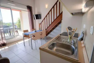 Image de Comfortable Family Units with Kitchenettes & Seasonal Pool Access