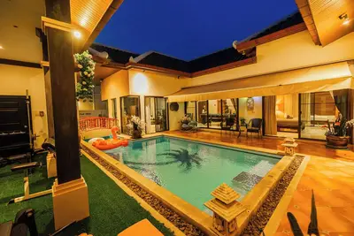 Family friendly Private villa with Private Pool near Jomtien Beach, Pattaya.