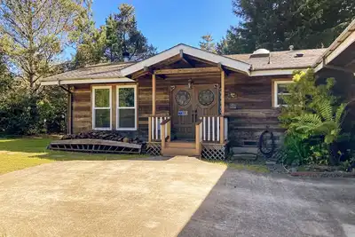 Image de Karen`s Ferngully - located down the road from the beautiful town of Mendocino