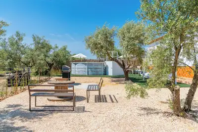 Image de Casita Los Garranchos en la Campiña Andaluza Rodeada de Olivos