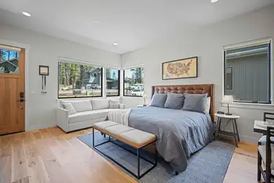 Image de Peaceful Nature Escape with Forest Views & Private Terrace