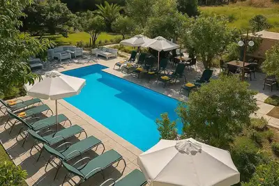 Image de Asteri Yellow Suite - Bright Crete Haven