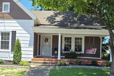 Image de Cozy Southern Home that is close to amenities