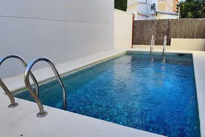 Image de Bonita Casa Para 5 Personas muy Cerca del mar con Piscina