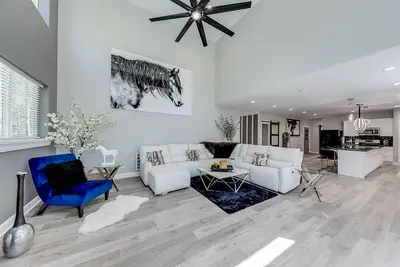 Image de Catalytic- Kentucky Derby Themed Mtn. Getaway