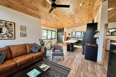 Image de Come feel at home at \"The Roost. \" This custom new home is close to everything.