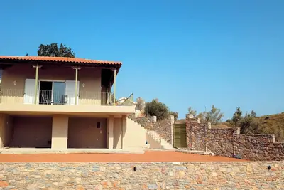 Image de Keratea Hillside House/ couple and family-friendly country house close to Sounio