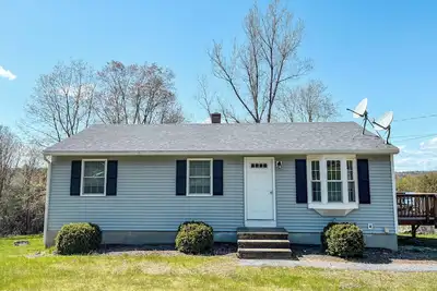 Image de Cozy 3 bedroom home