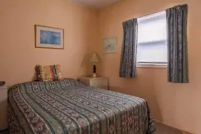 Image de 3 Bedroom Waterfront Apt. #2