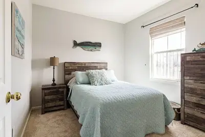 Large Private Saddle Rock Condo with a 2 car Tandem Garage