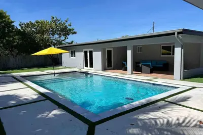 Image de Sunny Resort Oasis with Heated Pool & Ping Pong