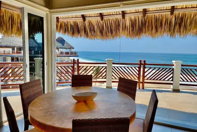 Image de Beachfront escape! secluded Palmarito beach Penthouse near Puerto Escondido
