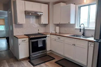 Image de House walking Distance to Beach and Harbour
