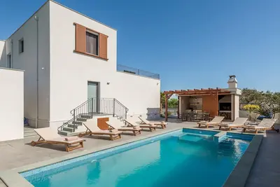 Image de Villa Modea with Heated Pool