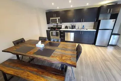 Image de Private 1bd 1 ba suite w/ lake views