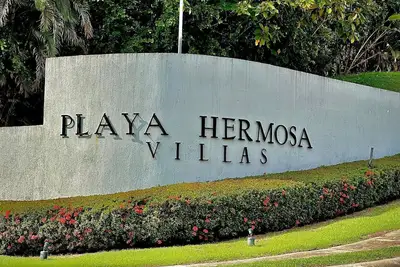 Image de Villa Walking Dist. To the Beach