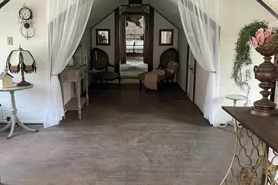 Image de Historic Carriage House Suite